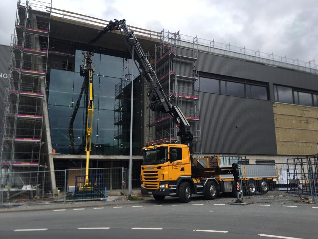 Bühler Urs Glasmontagen, Neubau Victorinox DC Seewen