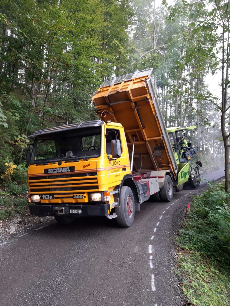 Käppeli Strassen- und Tiefbau AG, Belageinbau Bergstrasse Rickenbach